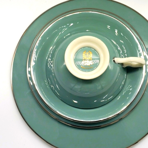 LENOX KINGSLEY X445 CHINA SERVICE for (4) 5 piece setting/ Platter/Replacements - Picture 16 of 16